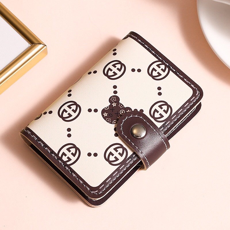 Ví ngắn cầm tay thiết kế 3 nếp gấp họa tiết gấu nâu 2023