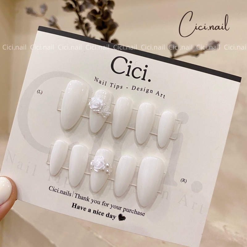 🌷NAILBOX TẾT🌷Nailbox Trắng Đính Hoa Hồng Nail Tết Cicinails