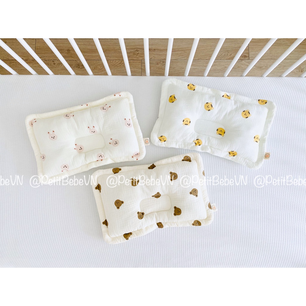 Gối lõm chống bẹp đầu chữ nhật họa tiết động vật PETIT BEBE muslin thấm hút thoáng khí cho bé từ 3 tháng tuổi