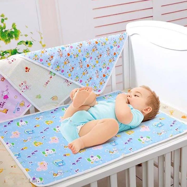 Combo 2 thảm lót chống thấm cho bé 50x70 cm