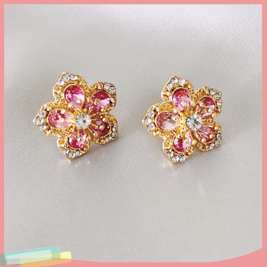 Đôi Khuyên Tai Hình Hoa Đính Kim Cương Giả Thời Trang Cho Nữ