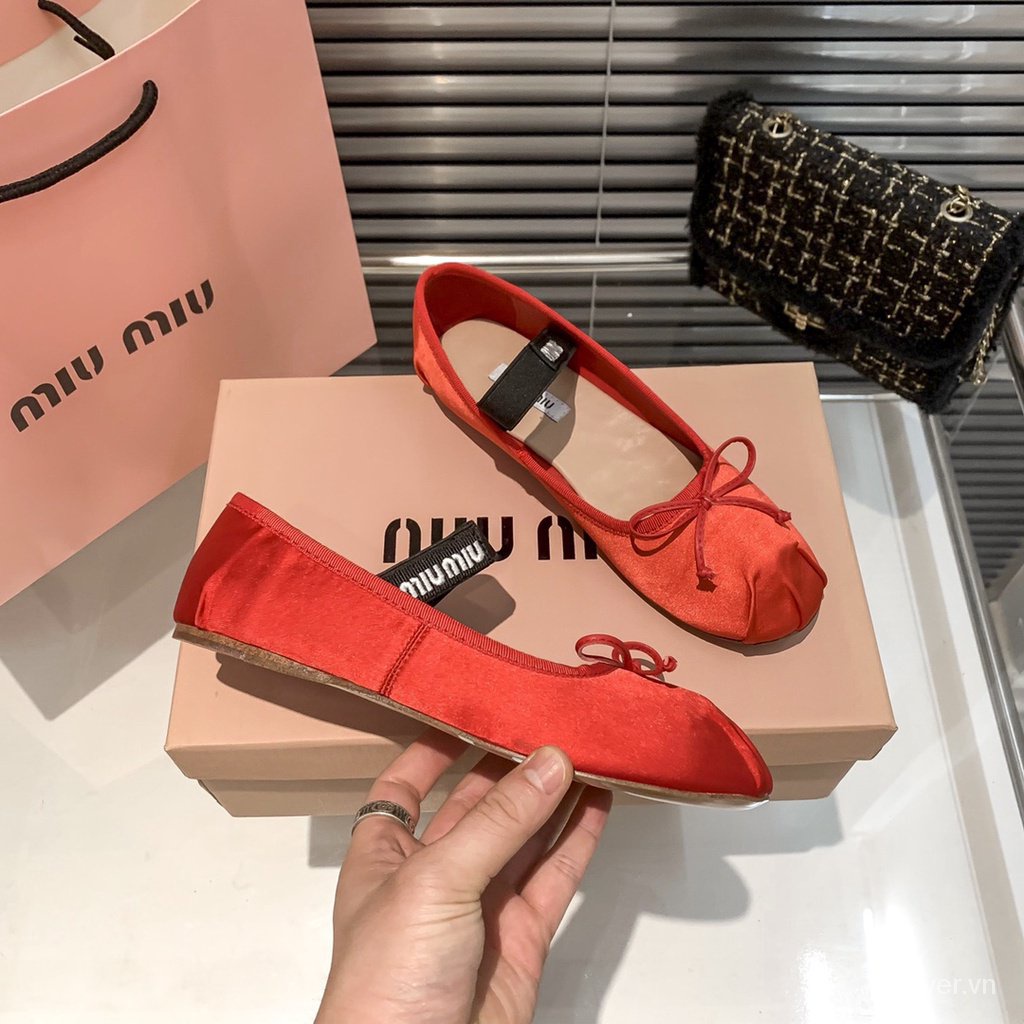 MIU MIU Giày Múa Ba Lê Đế Bằng Phong Cách Mới 7MR0