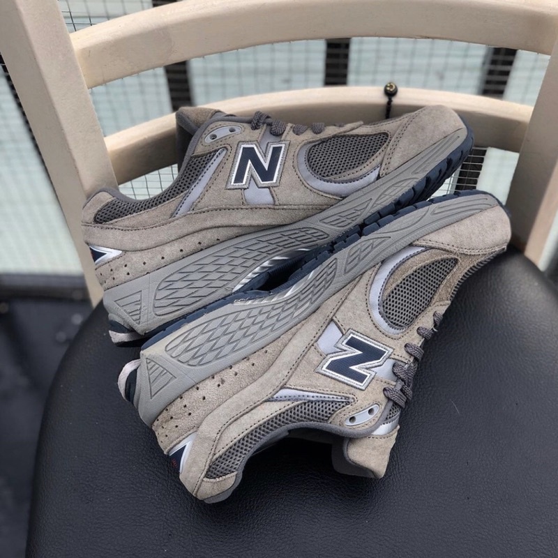 GIÀY NEW.BALANCE2002R GREY NAVY LAI AU DA LỘN SC