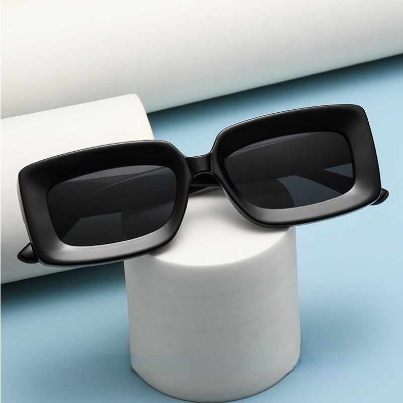 (KIQI-FASHION) COD Kính Mát Gọng Nhỏ Hình Chữ Nhật Chống Tia UV Phong Cách Âu Mỹ Cổ Điển Thời Trang Cho Nam Và Nữ