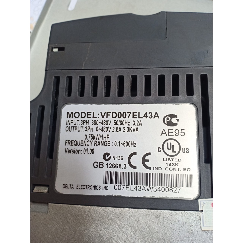 Biến tần Delta VDF037EL43A 3.7Kw-380V