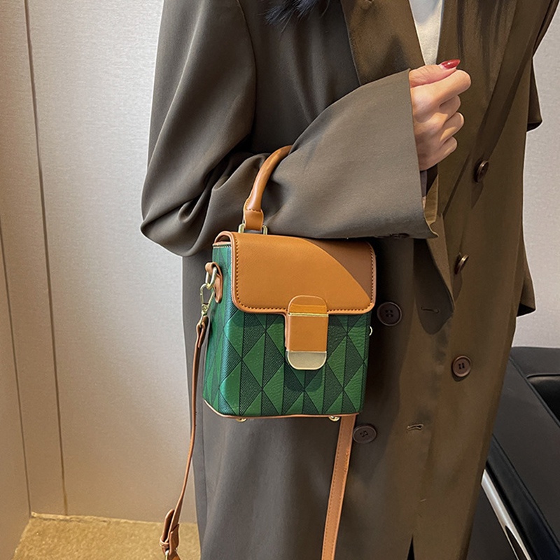 Túi Đựng Điện Thoại Đeo Chéo Họa Tiết Hình Thoi Màu Sắc Dễ Phối Đồ Cho Nữ