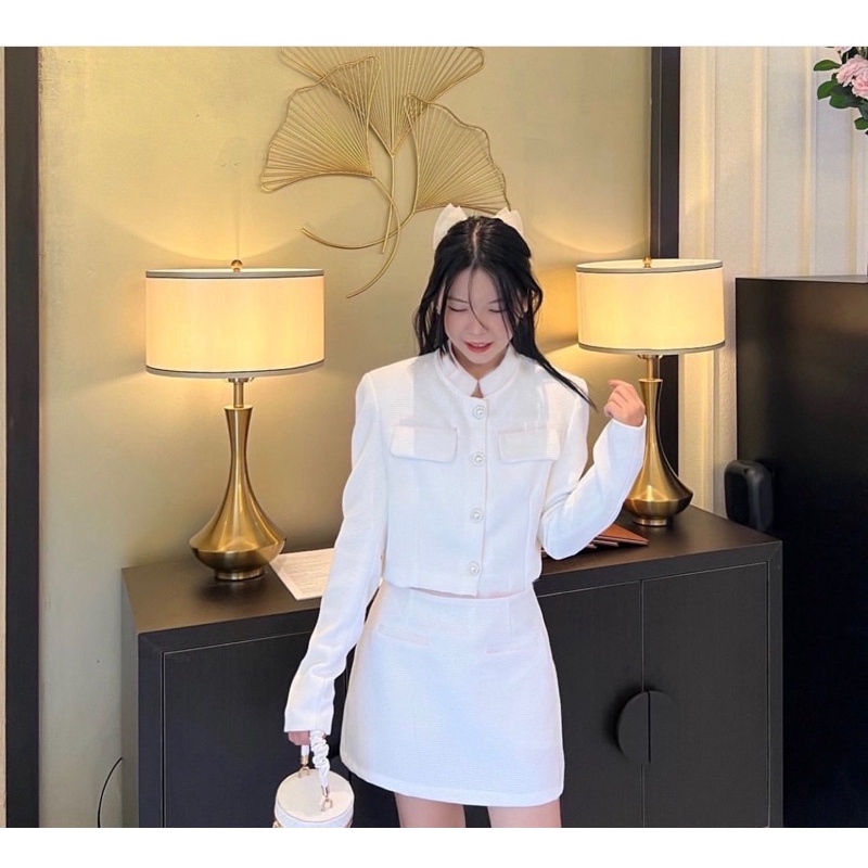 Set dạ Tweed kèm chân váy đính cúc ngọc sang chảnh