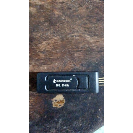 Usb phát tần số