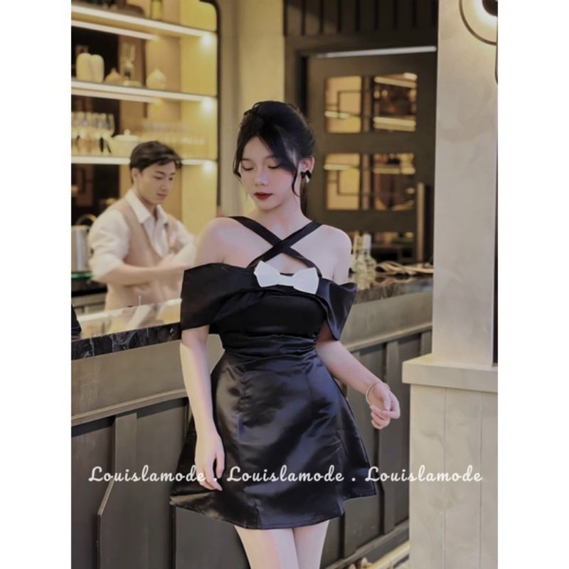 ĐẦM NƠ TO CHÉO CHỔ RỚT VAI SIÊU ĐẸP