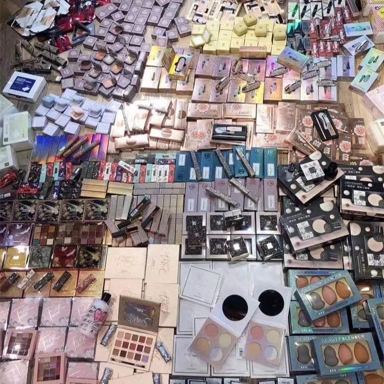 【JINGJIE】Son bóng/son môi/phấn mắt/trang điểm/giao hàng ngẫu nhiên (1 thỏi) | BigBuy360 - bigbuy360.vn