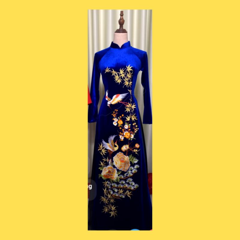 Áo dài nhung thêu cổ hai phân