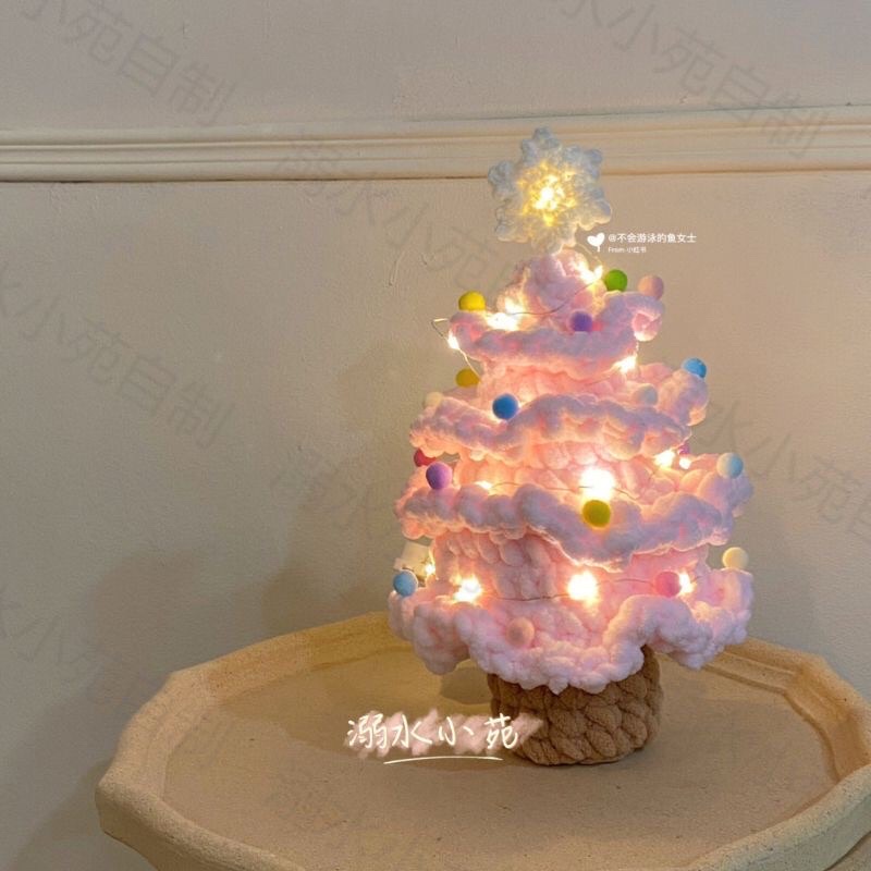 Cây Thông Mini để bàn Trang Trí Giáng Sinh Kèm đèn Led . Bằng Len handmade