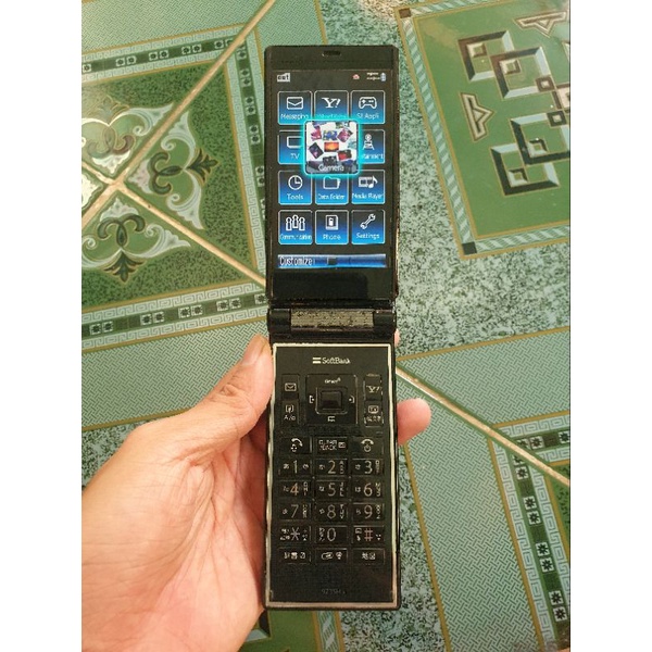 Điện thoại SoftBank 923SH độc lạ hiếm
