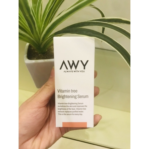 (NHẬP KHẨU CHÍNH HÃNG)  SERUM SÁNG DA, MỜ THÂM NÁM  VITAMIN TREE TREE BRIGHTENING