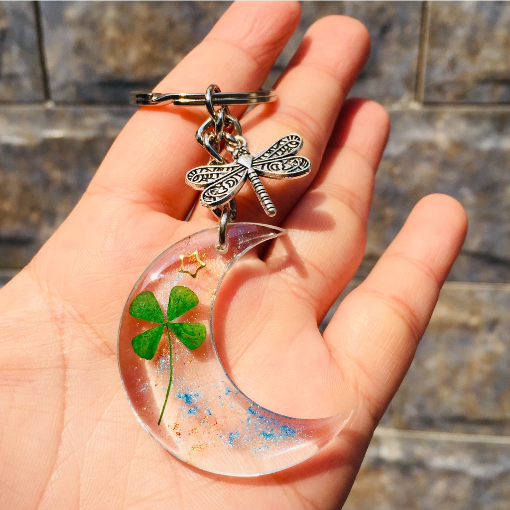 Móc khóa cỏ bốn lá thật (thêm tên theo yêu cầu) key chain handmade DIY Lilande quà lưu niệm độc đáo epoxy resin