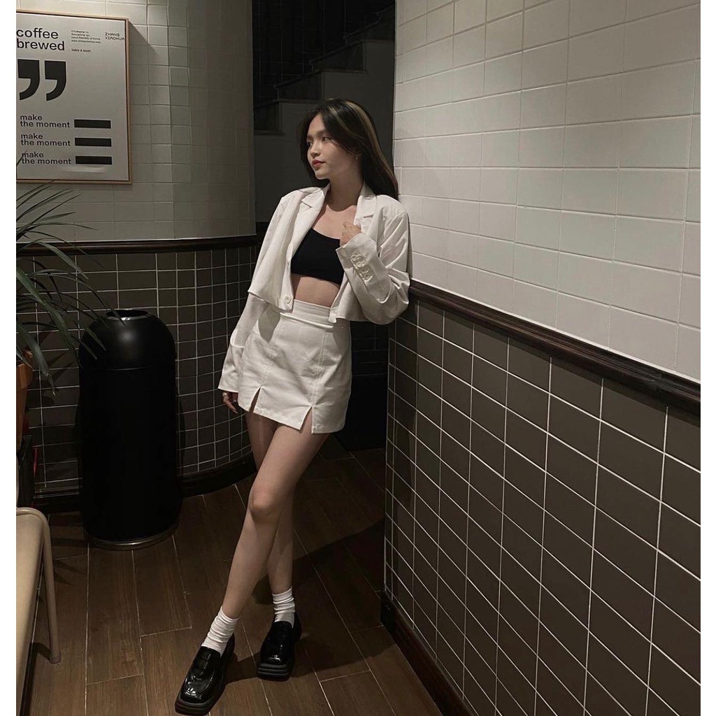 Áo khoác blazer form crop màu trắng, là min - WHITE CROPPED BLAZER