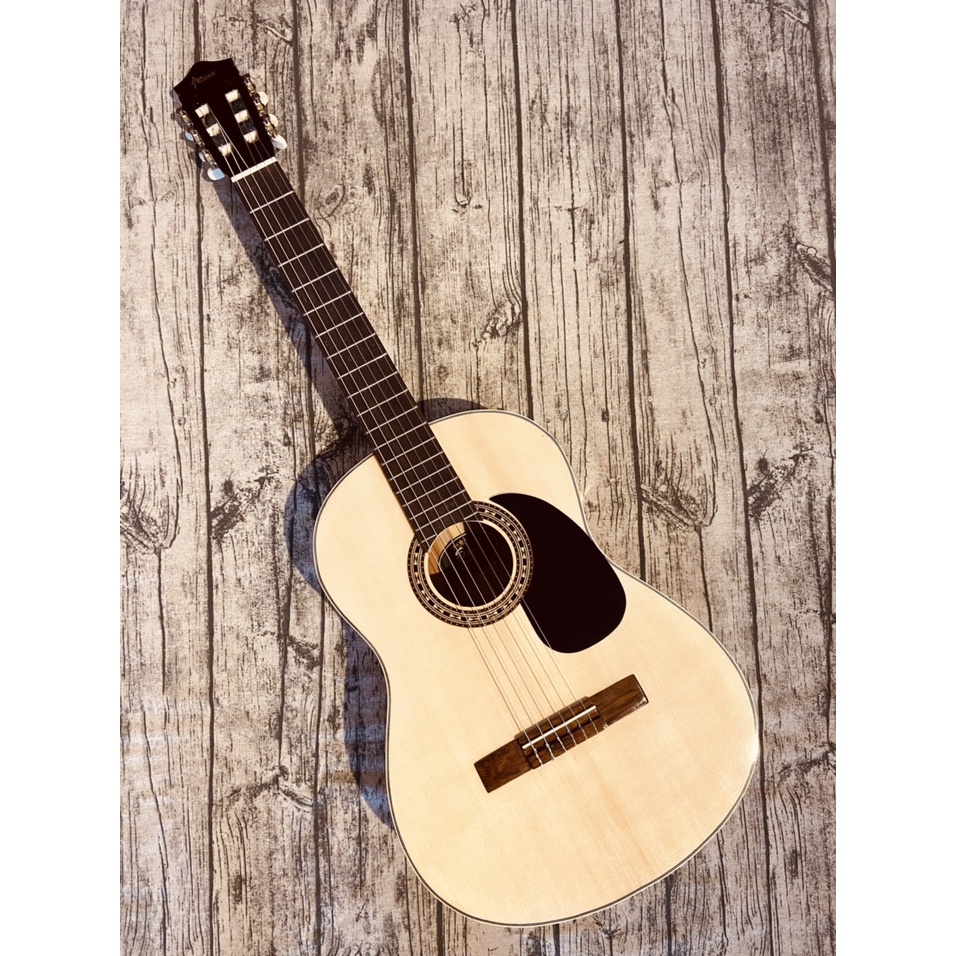 Đàn guitar classic gỗ nguyên tấm Star ST-C02