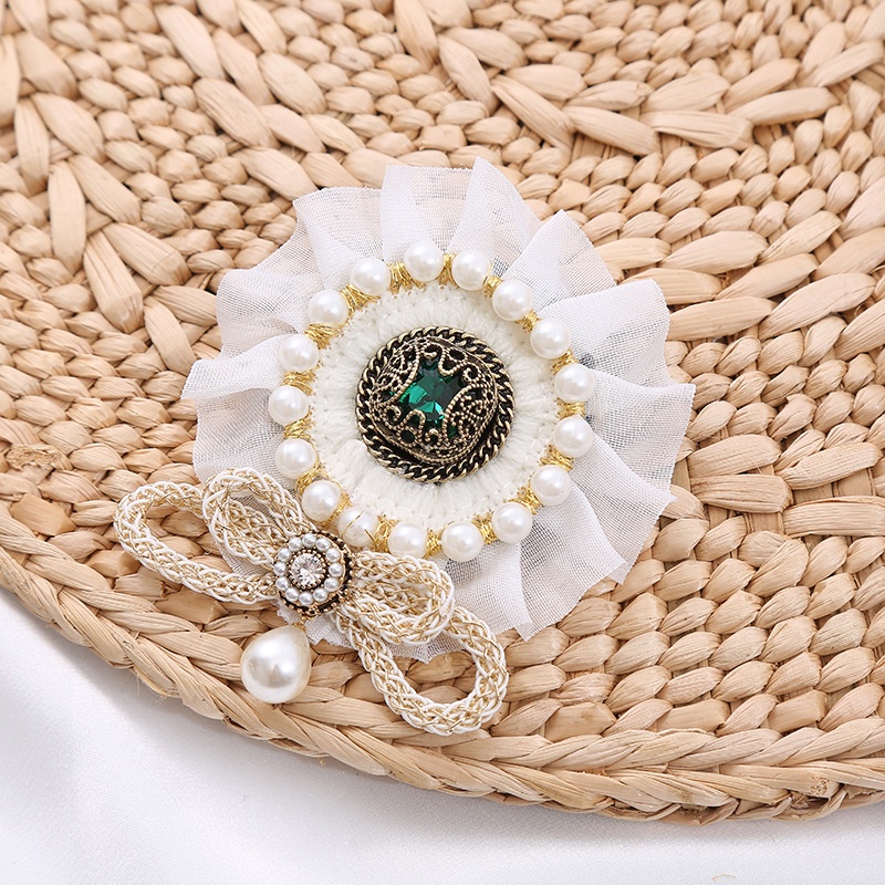 Huy Hiệu Cài Áo Hình Số 5 Phối Tua Rua Nơ Phong Cách Baroque Sang Trọng