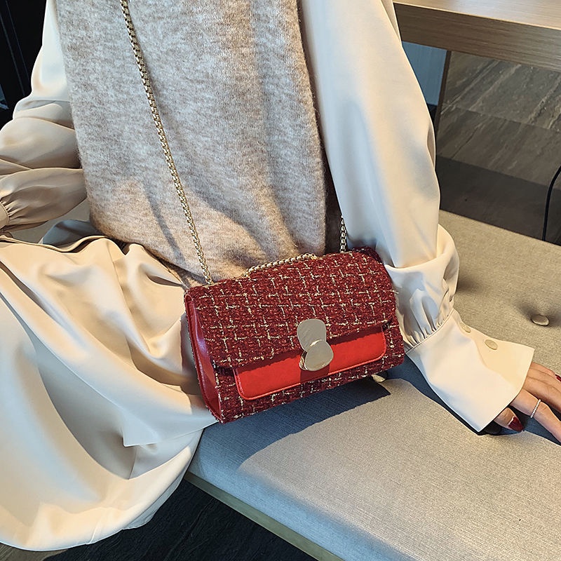 Túi Xách Đeo Vai Phủ Bông Phối Dây Xích Phong Cách Pháp Thời Trang Cao Cấp Dành Cho Nữ