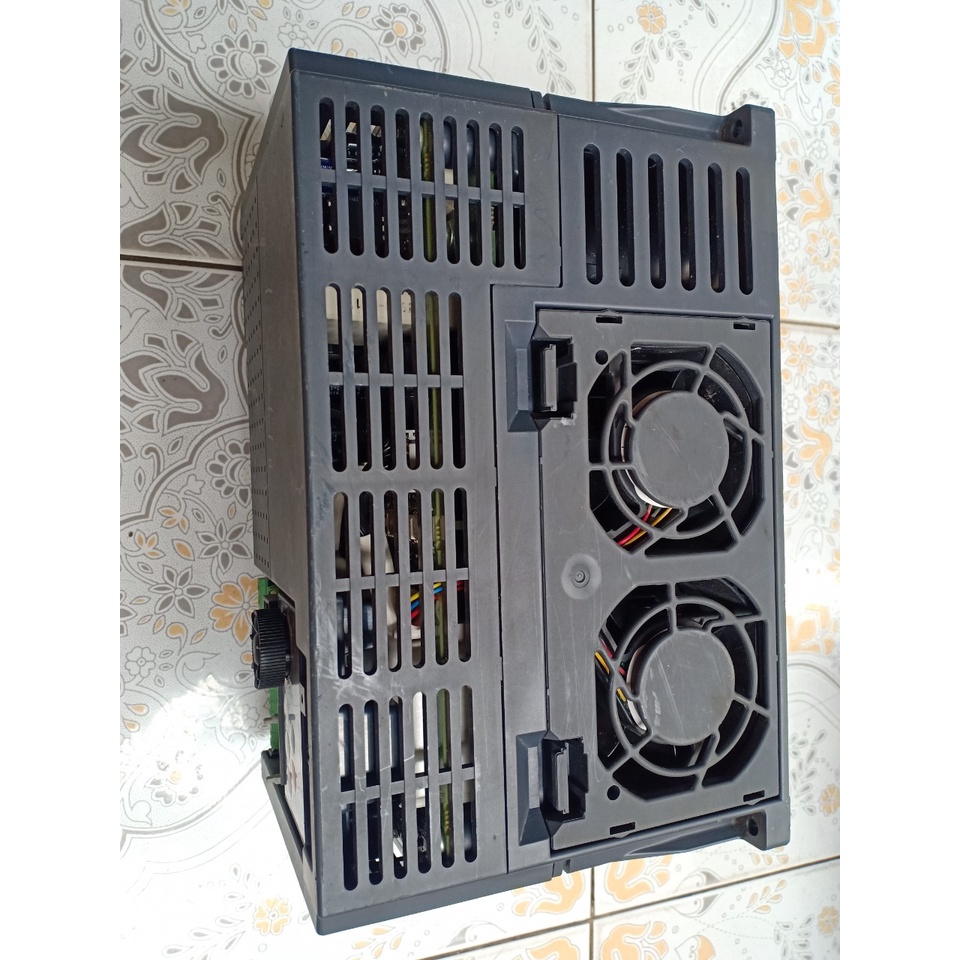 Biến tần Mitshubishi 5.5kw-380v, biến tần mitshubishi FR-E740-5.5k