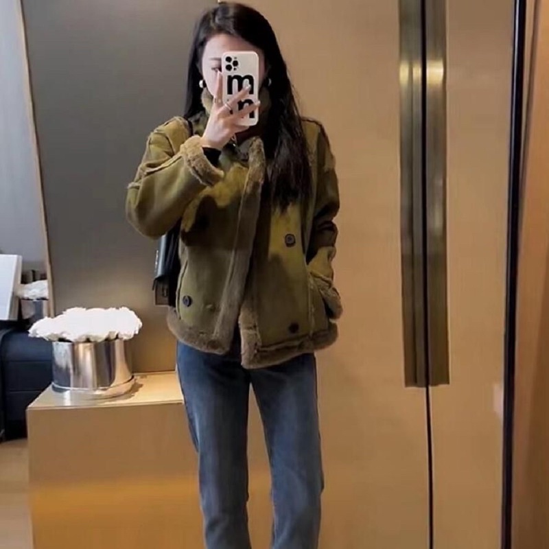 Áo Khoác Da Lộn Lót Lông Mịn Xanh Rêu Đang Hot