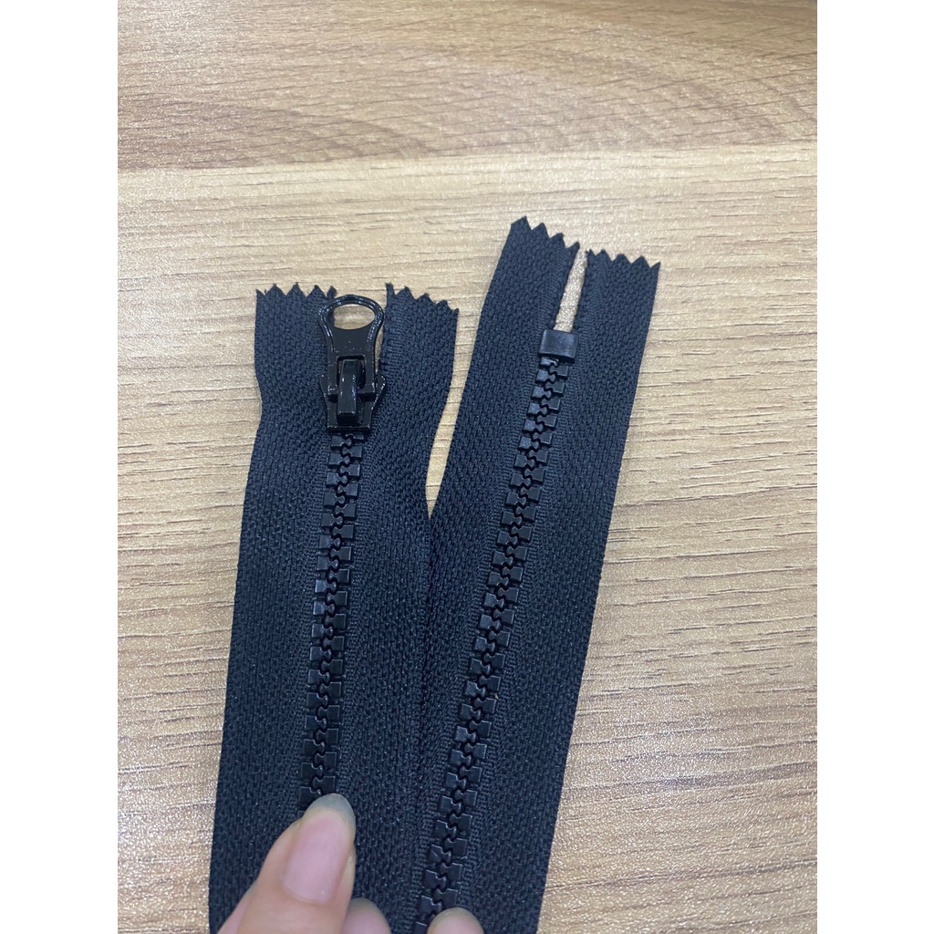 Thanh Lý Dây Khoá Kéo Nhựa Cá Sấu Răng 8 Mở Cho Áo Khoác - Khóa Vislon R8 Màu Đen 70cm