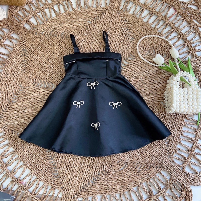 Váy đầm tacta 2 dây đính nơ cho bé gái 9-28kg