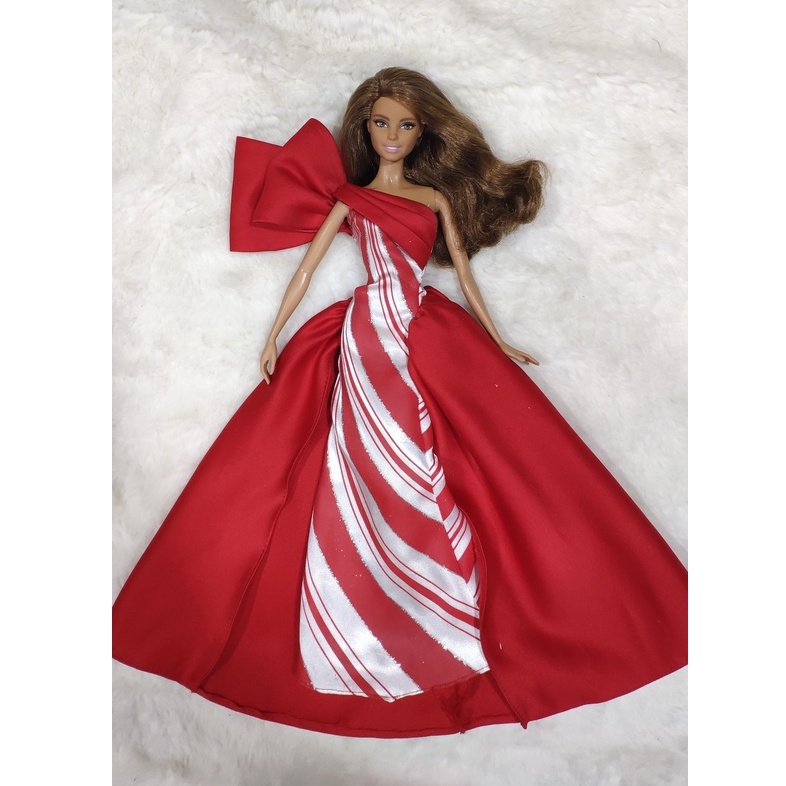 Búp bê barbie  muse váy holiday