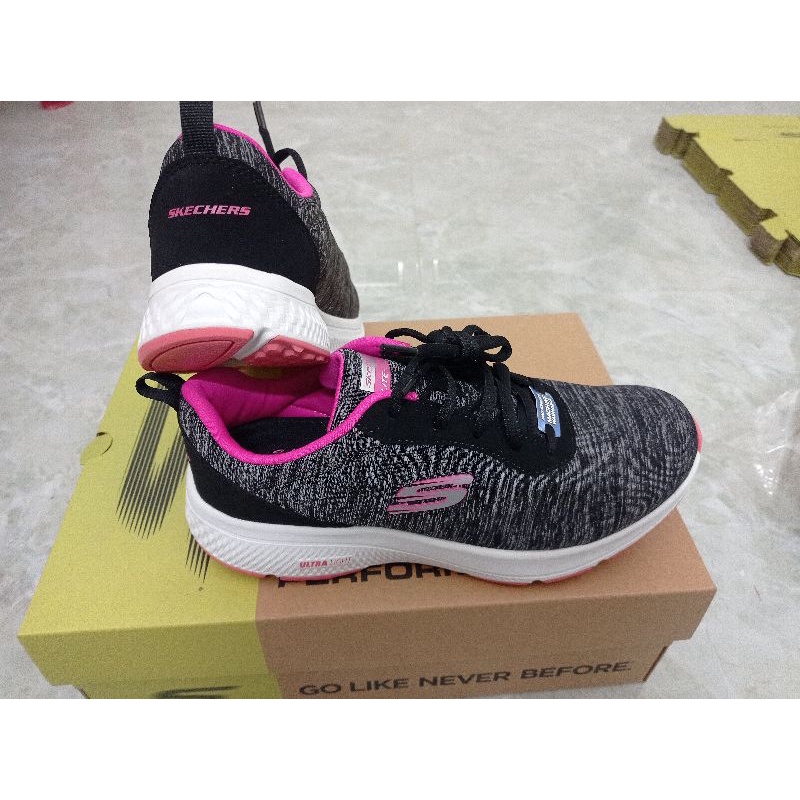 Giày skechers nữ chính hãng