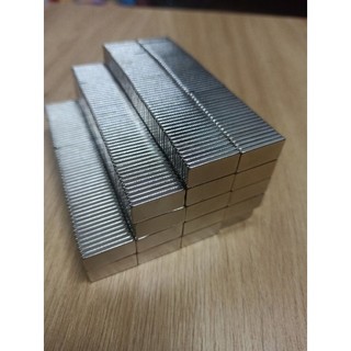 Nam châm viên 20x10x2mm lực hút N38 siêu mạnh