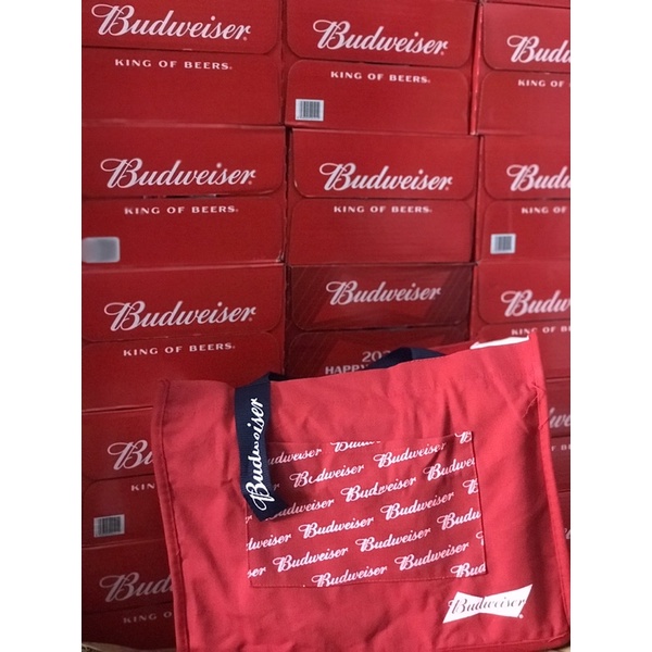 BIA BUDWEISER 24 lon 330ml_tặng 1 túi đựng quà.