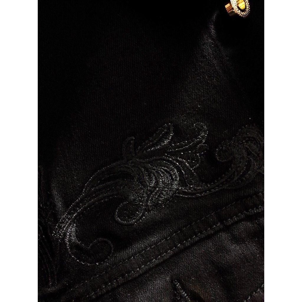 Áo khoác denim thời trang cao cấp Versace phong cách trẻ trung, thời thượng