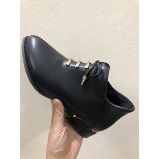 Thanh lý nghỉ bán - Giày boot nữ cá tính màu đen B168