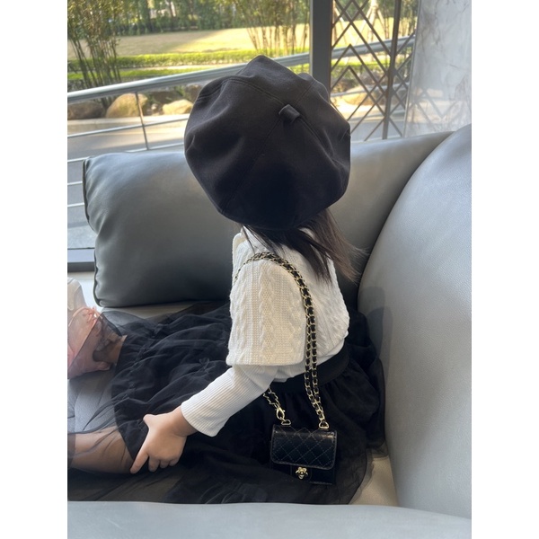 Áo len vặn thừng 2 chi tiết gồm 1 áo choàng và 1 áo len tăm mặc bên trong