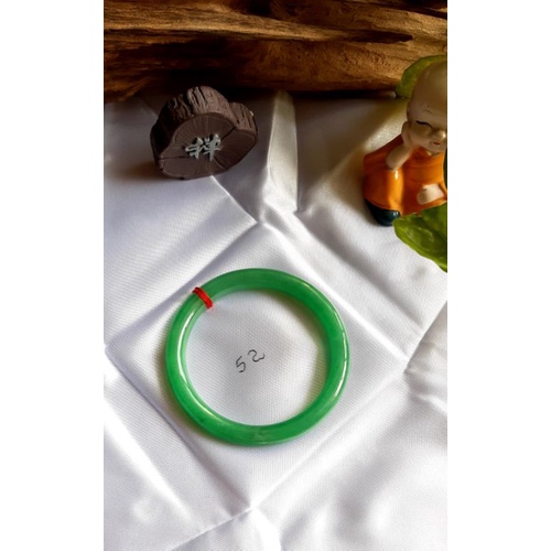Vòng tay cam thạch size 52mm,hình thực tế shop tự chụp,khách nhận hàng như hình ( cách đo no xem hình đính kèm)