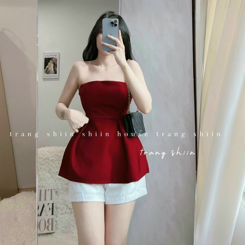 Sét đồ bộ thời trang nữ mặc đi chơi áo cúp ngực mix quần đùi trắng.