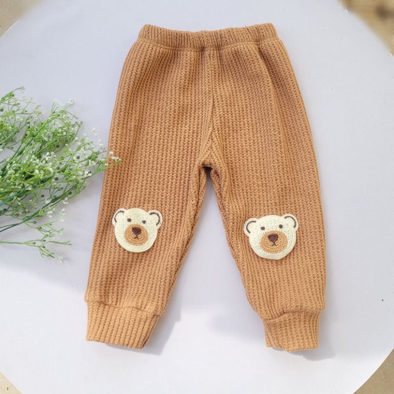 Quần dài cotton  Waffle Hàn thêu gấu cho bé trai,bé gái.Chíp Chíp Shop