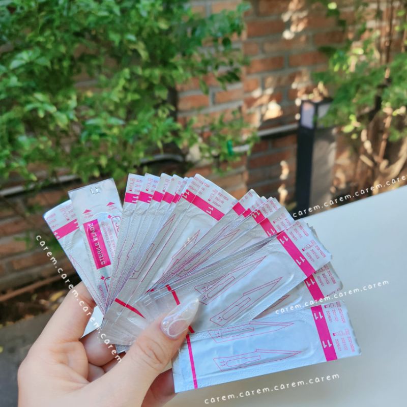 Dụng cụ rạch núm ti vô trùng loại bén caremcarem