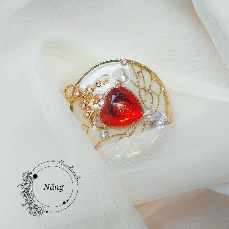 Hộp gương móc khoá jewel box redheart