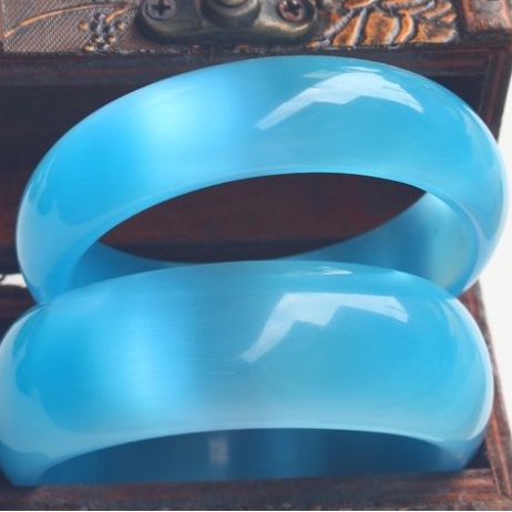 Vòng Tay Đá Opal Màu Xanh Nhạt Thời Trang Hàn Quốc Cho Nữ