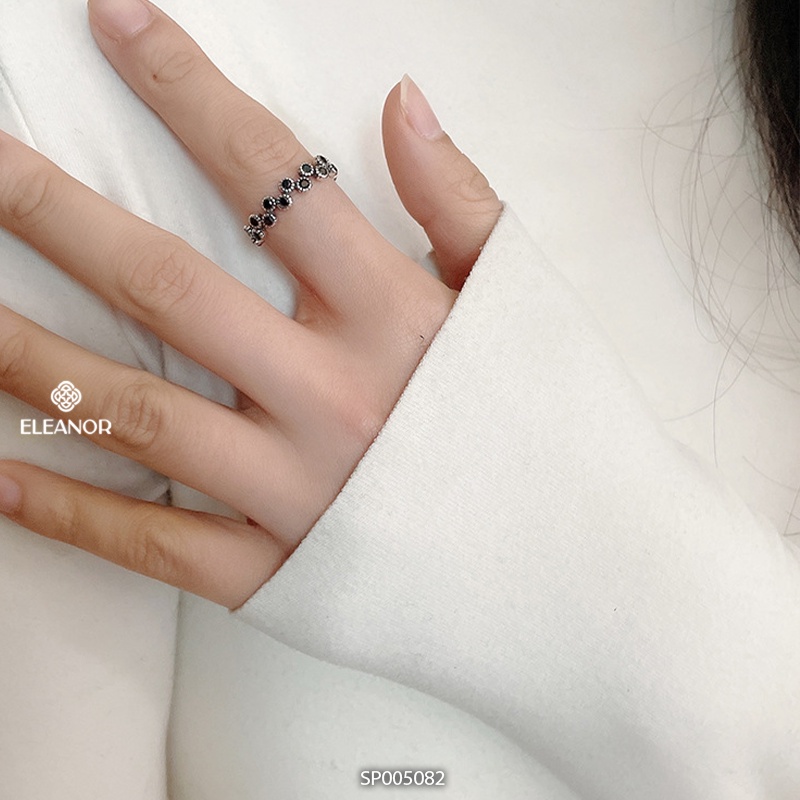 Nhẫn nữ hở bạc 925 Eleanor Accessories hình tròn zigzag đính đá màu đen cá tính phụ kiện trang sức 5082