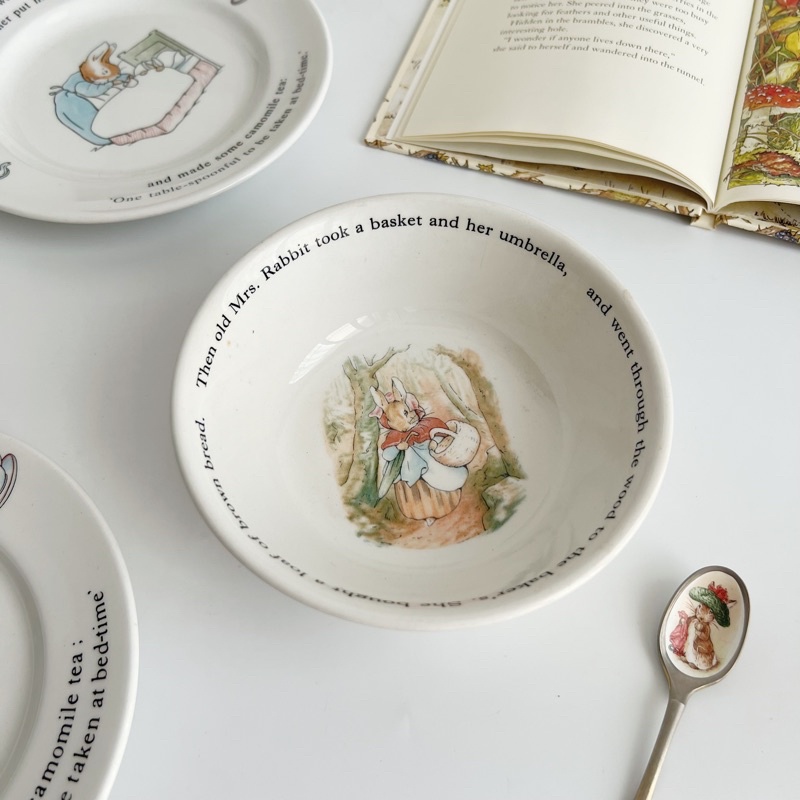 Bát, tô nhỡ thỏ Peter Rabbit Wedgwood hàng Anh vintage gốm sứ Nhật Âun