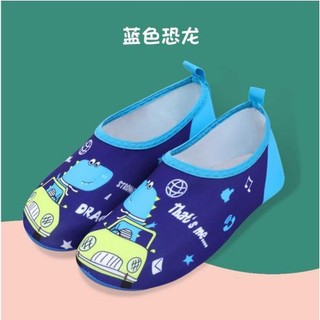 Giày bơi, đi biển cho bé, màu xanh khủng long ôtô
