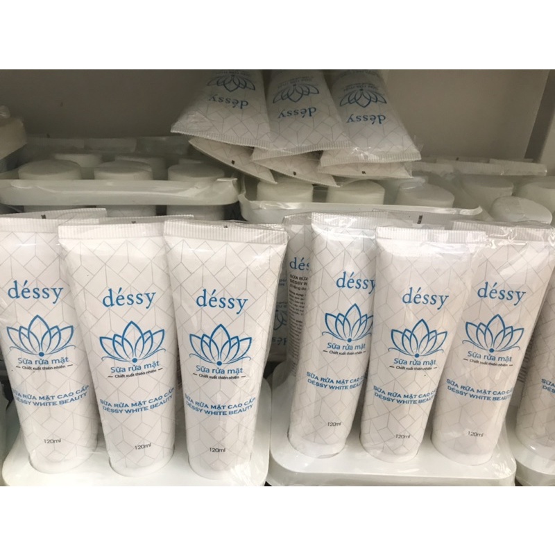 SỮA RỬA MẶT DESSY - chiết xuất thiên nhiên- 120ml