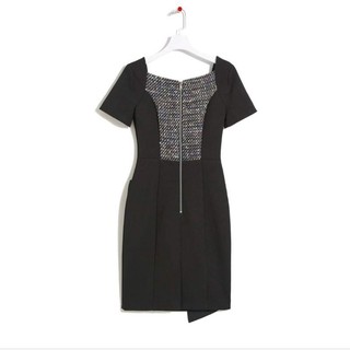 Đầm vải tweed cổ vuông
