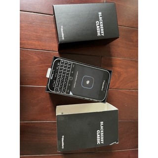 Điện thoại BlackBerry Classic Q20 Mới 100% Fullbox nhập Mỹ và Canada