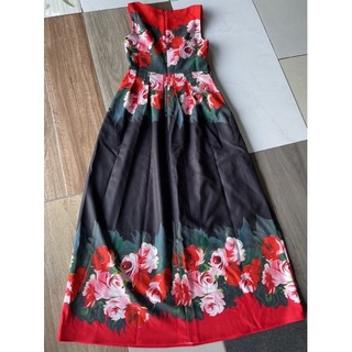 Đầm dạ hội  TAHARI hoa cực xinh 🍀🍀🍀