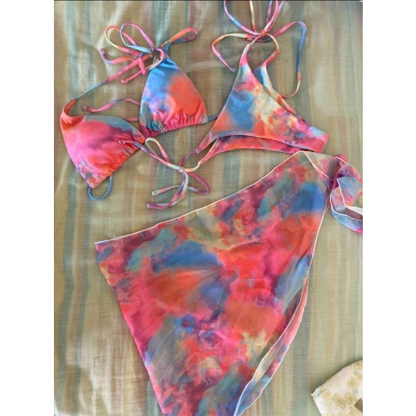 Bikini Tam Giác Cầu Vồng Nhiều Màu Kèm Váy Cover