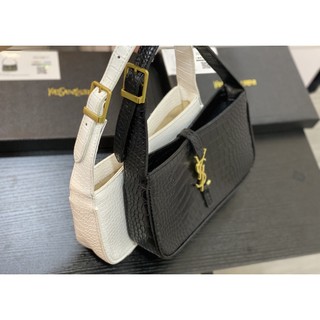 TÚI HOBO DA VÂN FULLBOX - F930