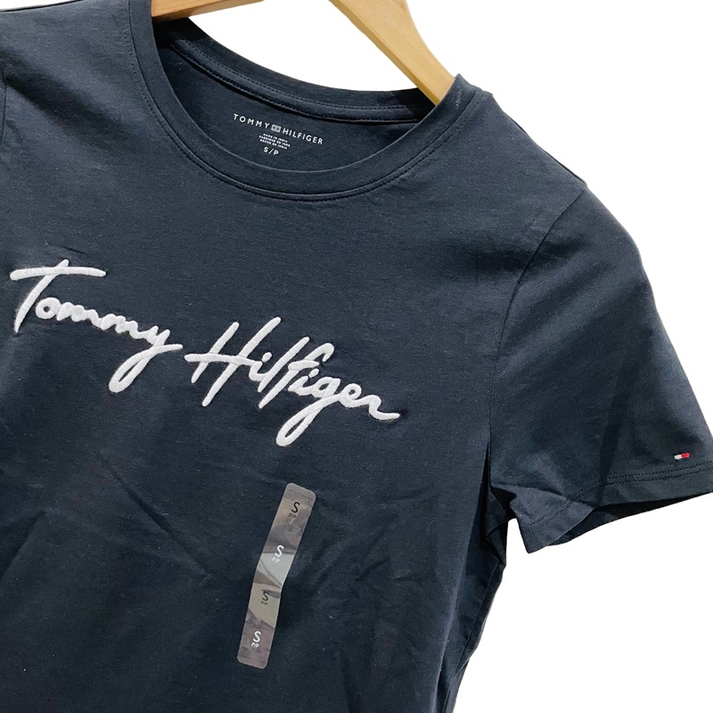 Áo thun nữ Tommy Hilfiger Signature T-Shirt - Black, Size XS